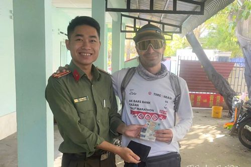 Hành động đẹp của một du khách Nga