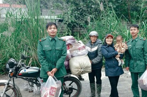 Trao 350 suất quà cho người dân xã Trịnh Tường