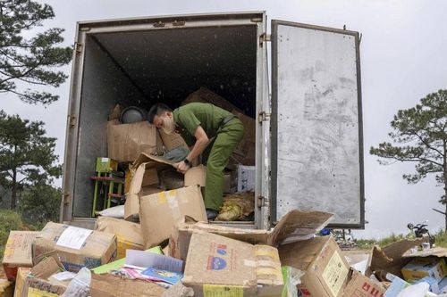 Cảnh báo hiểm họa thuốc lá điện tử