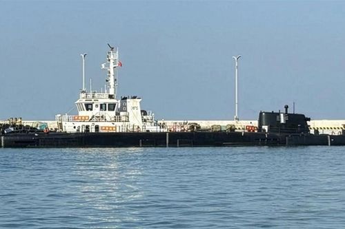 Tàu bán ngầm Trung Quốc, tên lửa Iran, căn cứ Nga ở Sudan