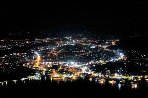 Thi công xuyên đêm, 'nối điện' trở lại cho đặc khu Phú Quốc