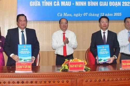 Hai tỉnh Cà Mau và Ninh Bình ký kết hợp tác toàn diện