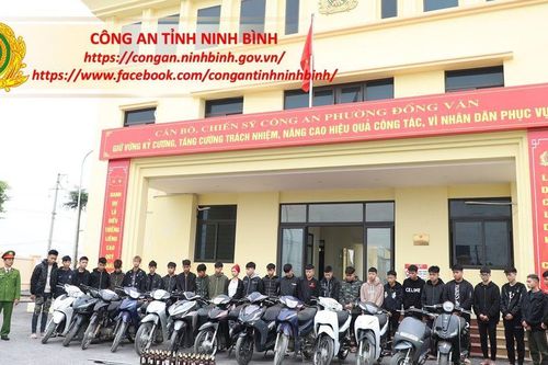 Triệu tập 27 nam thanh niên 'giao tiếp' bằng dao, kiếm ở Ninh Bình