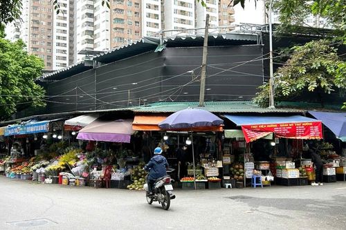 Vụ 'xẻ thịt' đất dự án ở Yên Hòa: Hợp tác xã được ký hợp đồng mua điện để kinh doanh trên... vỉa hè?
