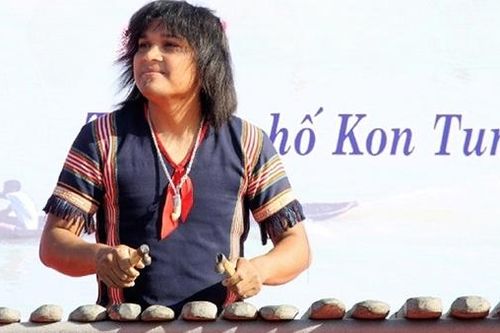 Bên dòng Đắk Bla có Ka Ly