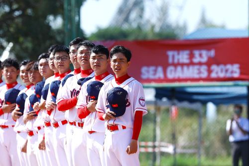 Nửa triệu USD cho bóng chày Việt Nam đuổi kịp Lào