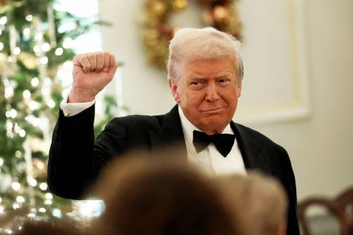 Ông Trump cảnh báo thương vụ sáp nhập 72 tỷ USD