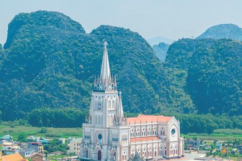 Nhà thờ lớn nhất Việt Nam chính thức được khánh thành
