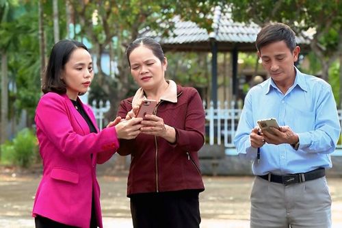 Xã Nghĩa Hành đưa thông tin giảm nghèo đến gần dân hơn