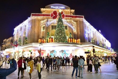 Những tọa độ check-in Giáng sinh đẹp nhất Hà Nội