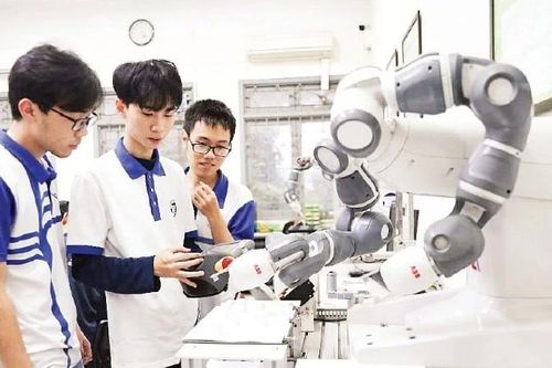 Tạo đột phá phát triển giáo dục, đào tạo