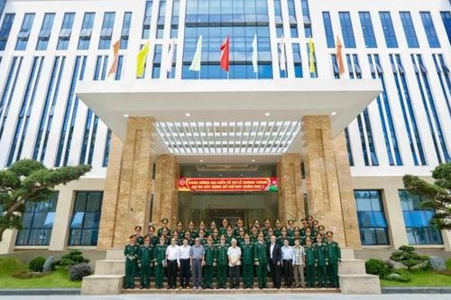 Đảng ủy Bộ Tư lệnh Quân khu 7 kính báo