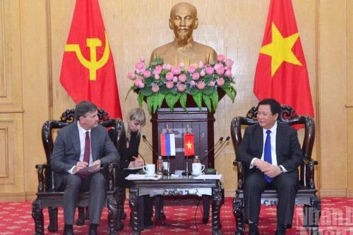Việt Nam và Liên bang Nga tăng cường hợp tác đào tạo, bồi dưỡng và đánh giá năng lực cán bộ