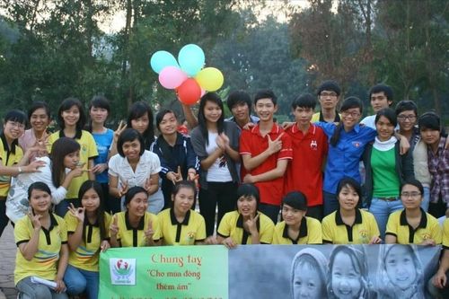 Một ngày làm việc của nhóm thiện nguyện