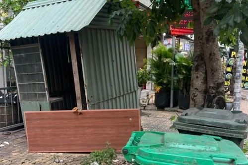 Chấn chỉnh công trình lấn chiếm vỉa hè, chắn lối đi bộ ở TPHCM