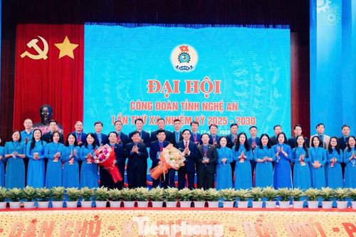 Ông Kha Văn Tám tái đắc cử Chủ tịch Liên đoàn Lao động tỉnh Nghệ An