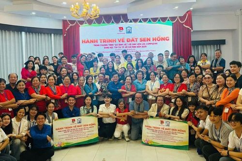 Lan tỏa giá trị văn hóa, gắn kết tình hữu nghị giữa gia đình Việt và sinh viên Lào, Campuchia