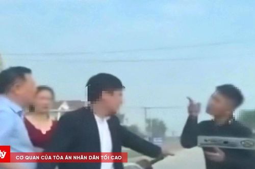 Làm rõ clip nam thanh niên chặn ô tô trên quốc lộ để đòi tiền