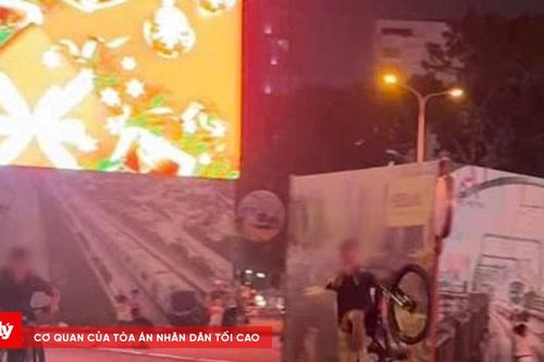TP.HCM: Phạt hai thanh thiếu niên đi xe đạp bằng một bánh