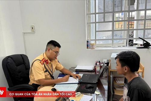 Chạy xe bốc đầu rồi khoe chiến tích trên mạng