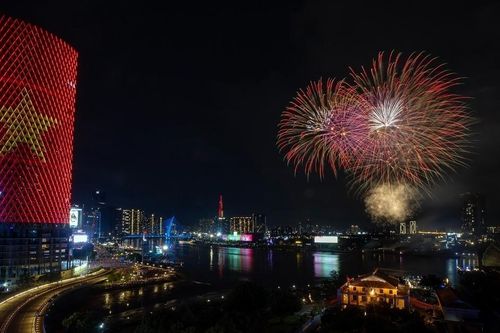 TPHCM bắn pháo hoa tại 4 điểm chào đón năm mới 2026