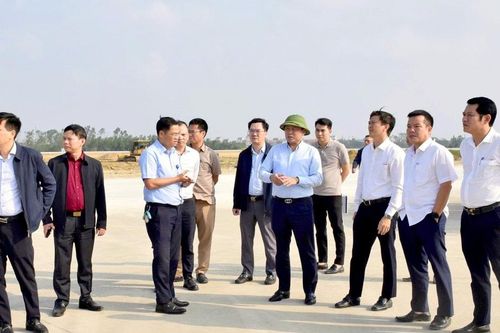Khẩn trương hoàn thiện các hạng mục, sẵn sàng đưa sân bay Vinh khai thác trở lại từ 19/12