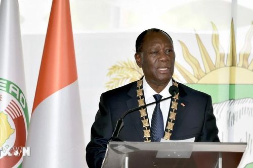 Tổng thống 83 tuổi của Côte d'Ivoire tuyên thệ nhậm chức nhiệm kỳ thứ tư