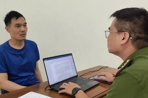 Bắt đối tượng tháo biển số xe máy để đi cướp tiệm vàng