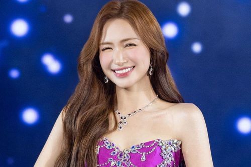 Hòa Minzy liên tiếp đón nhận tin vui dịp cuối năm