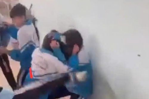 Bạo lực học đường và sự vô cảm của người trẻ