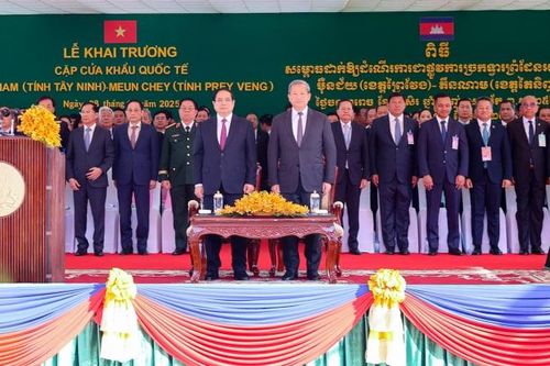 Việt Nam và Campuchia cùng khai trương cặp cửa khẩu quốc tế
