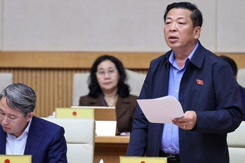 Bộ trưởng Bộ Xây dựng nói gì về tình trạng 'cò mồi' nhà ở xã hội?