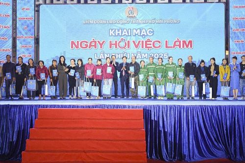 Hải Phòng đã tổ chức hơn 100 phiên giao dịch, gần 40.000 người có việc làm