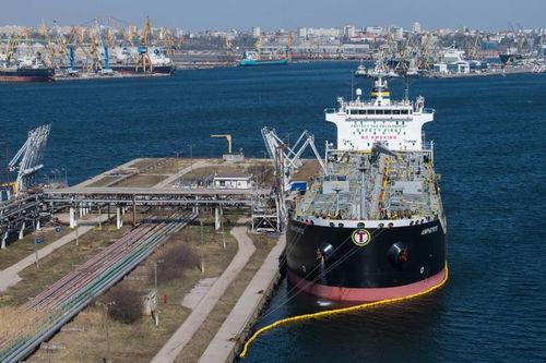 Phí bảo hiểm vận tải biển tăng mạnh vì các cuộc tấn công của Ukraine trên Biển Đen