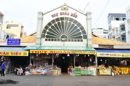 Nâng chất văn minh thương mại đô thị Châu Đốc