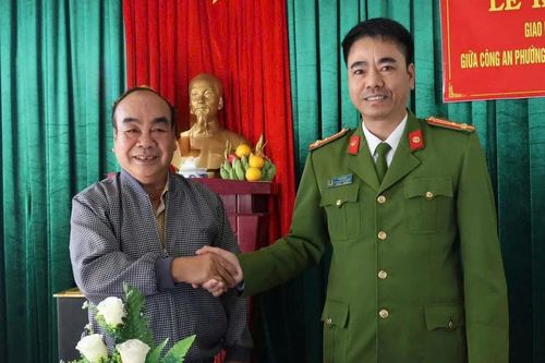 Công an phường Diên Hồng kết nghĩa với làng Pleiku Roh
