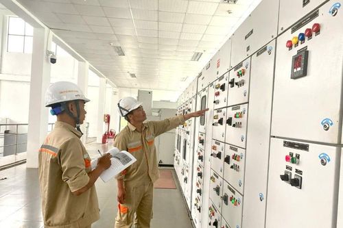 Tạo bứt phá với công nghiệp chế biến, năng lượng sạch và thương mại điện tử