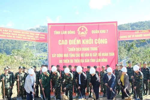 Nghĩa tình Quân khu 7