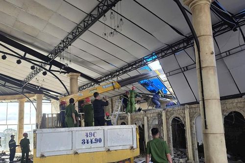Sập dầm bê tông mái nhà, nam công nhân bị đè tử vong
