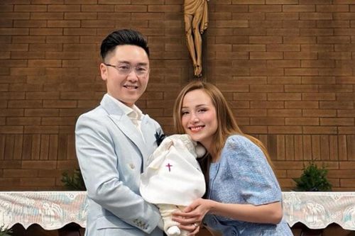 Diễm Hương làm lễ rửa tội cho con trai thứ hai tại Canada