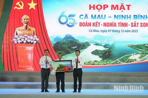Nhiều hoạt động kỷ niệm 65 năm kết nghĩa tỉnh Cà Mau và tỉnh Ninh Bình
