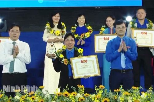 Gương mặt trẻ tiêu biểu Ninh Bình được vinh danh tại Giải thưởng Tình nguyện quốc gia 2025