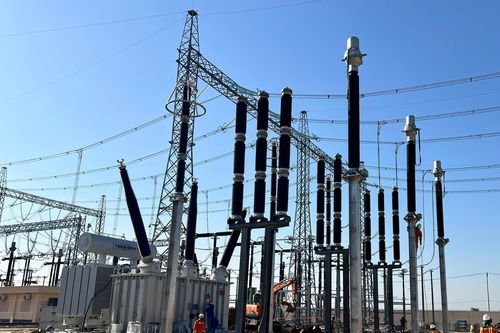 Truyền tải điện 1: Đóng điện kháng bù ngang 500kV Thanh Hóa