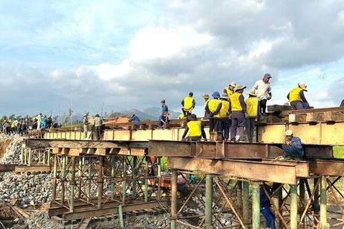 Công bố tình huống khẩn cấp về thiên tai để khắc phục hư hỏng đường sắt Hà Nội - TP.HCM