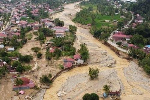 Tại sao thiệt hại do bão Senyar ở Indonesia nghiêm trọng hơn các nước?