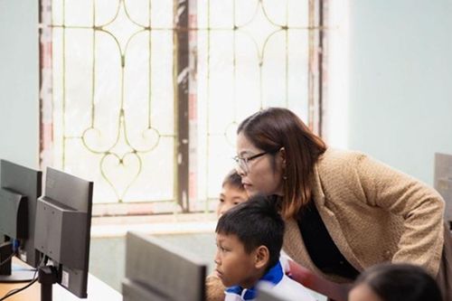 Làm thế nào để giải phóng giáo viên khỏi 'vòng lặp vô hạn' và tăng năng suất sư phạm?