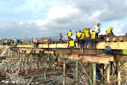 Công bố tình huống khẩn cấp về thiên tai trên tuyến đường sắt Hà Nội – TP Hồ Chí Minh
