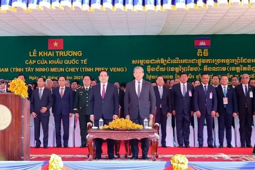 Khai trương cặp cửa khẩu quan trọng Việt Nam - Campuchia