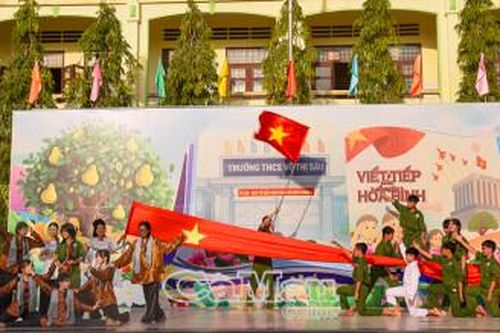 Dạt dào cảm xúc qua ngoại khóa 'Viết tiếp câu chuyện hòa bình'
