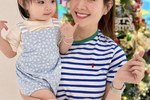 16 tháng tuổi đã đi học, nhìn loạt bữa ăn ở trường quốc tế học phí 150 triệu/năm của con gái Kha Ly ai cũng 'choáng'